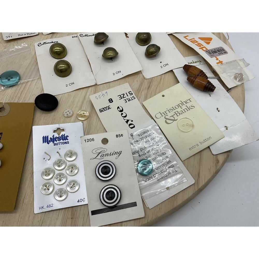 Vintage Sewing Buttons Lot On Cards Lansing Costumakers Multi-Color Plastic - Picture 3 of 7